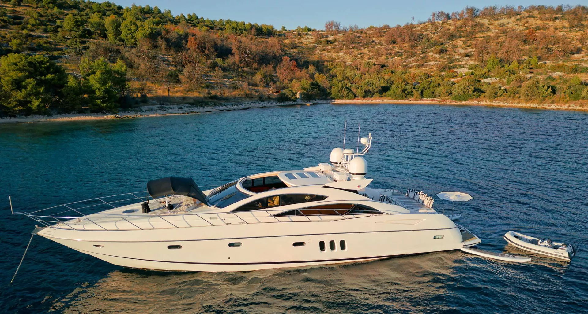 Sunseeker Predator 72 Ghost CY