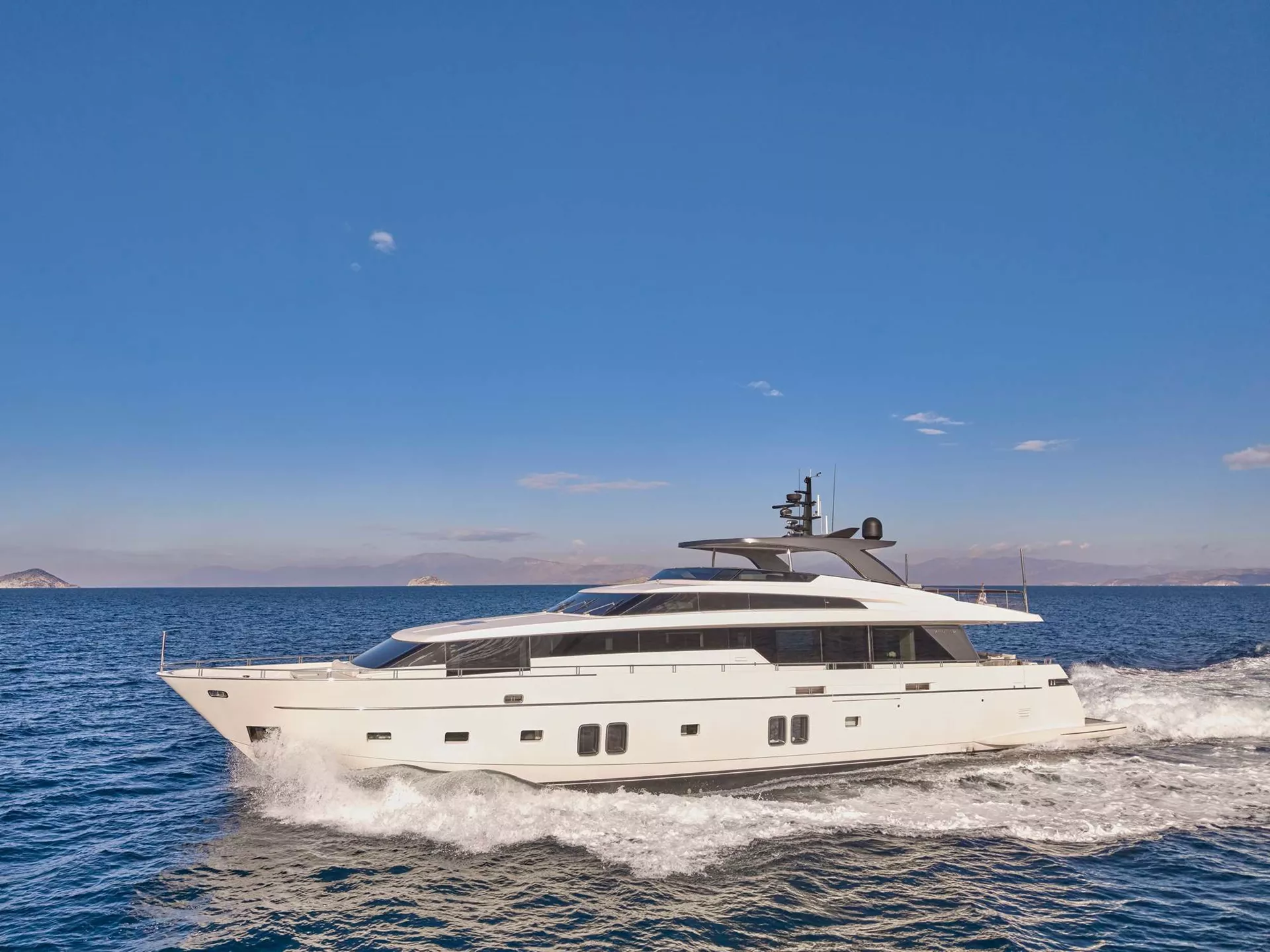 GOLDEN YACHT CY