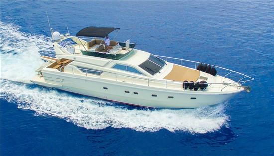 FERRETTI 55